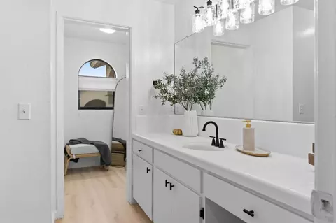 Bath - Corte Cabrillo, Aptos, CA 95003 photo 3 of 4