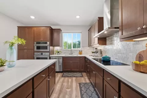 Kitchen - 1121 Giannitsa Ter, Sunnyvale, CA 94089 photo 3 of 4