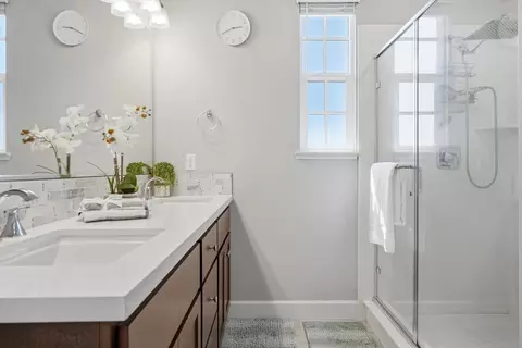 Bath - 1121 Giannitsa Ter, Sunnyvale, CA 94089 photo 3 of 4