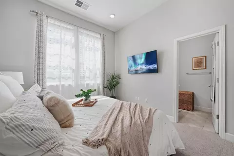 Bedroom - 1121 Giannitsa Ter, Sunnyvale, CA 94089 photo 6 of 9