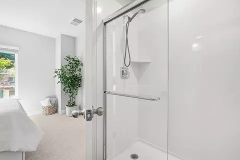 Bath - 1121 Giannitsa Ter, Sunnyvale, CA 94089 photo 2 of 4