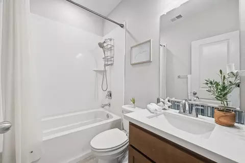Bath - 1121 Giannitsa Ter, Sunnyvale, CA 94089 photo 4 of 4