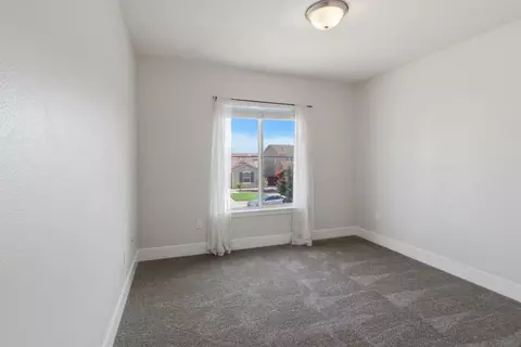 Bedroom - 637 Rusconi Dr, Soledad, CA 93960 photo 4 of 5