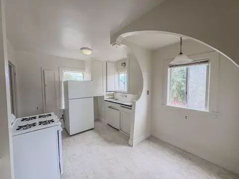 Kitchen - 26 Laurel St, Watsonville, CA 95076 photo 2 of 2