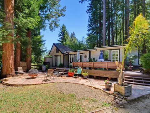 530 Park Dr, Ben Lomond, CA 95005