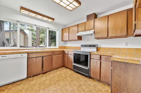Kitchen - 9723 Bluestem Path, Salinas, CA 93907 photo 2 of 4