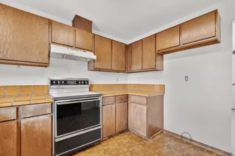 Kitchen - 9723 Bluestem Path, Salinas, CA 93907 photo 3 of 4