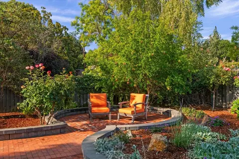 Exterior - 948 Brookgrove Ln, Cupertino, CA 95014 photo 6 of 12