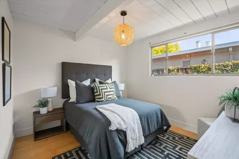 Bedroom - 948 Brookgrove Ln, Cupertino, CA 95014 photo 3 of 5