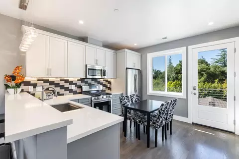Kitchen - 227 Theodor Ln, Sonoma, CA 95476 photo 16 of 17