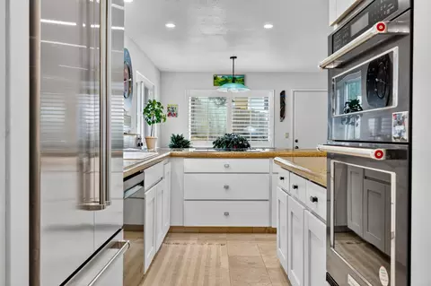 Kitchen - 3017 Forest Way, Pebble Beach, CA 93953 photo 5 of 7