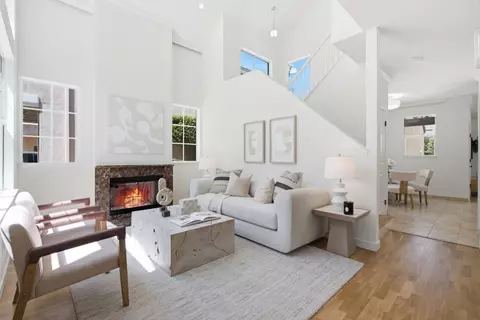 104 Freedom Ln, Mountain View, CA 94040