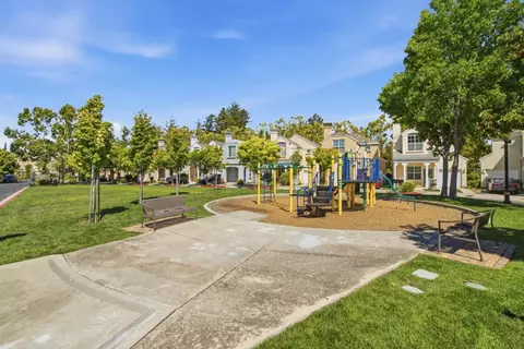 Exterior - 104 Freedom Ln, Mountain View, CA 94040 photo 12 of 15