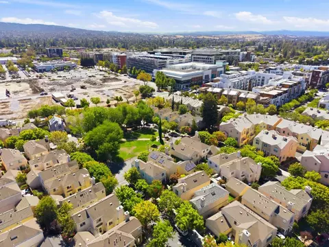 View/Area - 104 Freedom Ln, Mountain View, CA 94040 photo 6 of 7