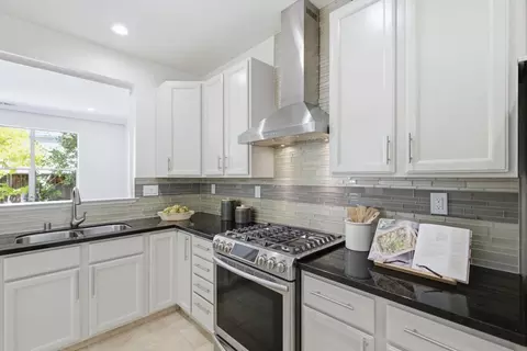 Kitchen - 104 Freedom Ln, Mountain View, CA 94040 photo 2 of 8