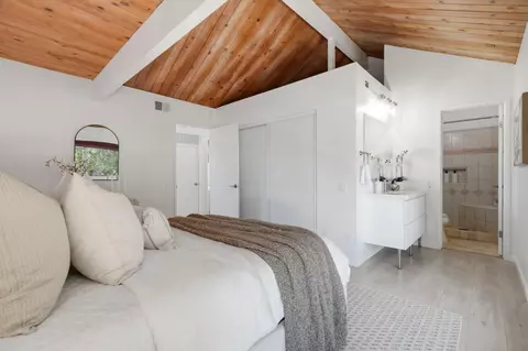 Bedroom - 715 Quetta Ave E, Sunnyvale, CA 94087 photo 6 of 6