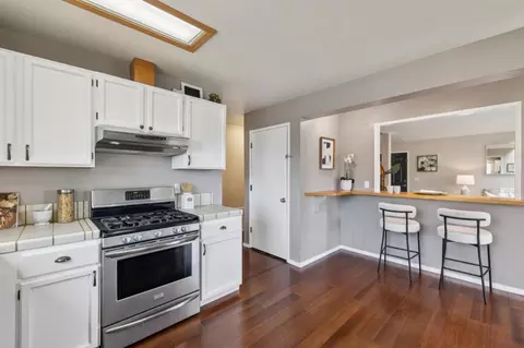 Kitchen - 909 Etheldore St, Moss Beach, CA 94038 photo 3 of 5