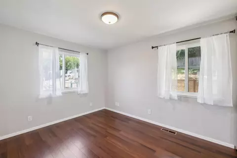 Bedroom - 909 Etheldore St, Moss Beach, CA 94038 photo 6 of 11