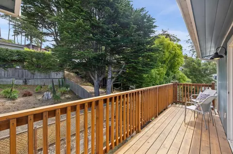 Exterior - 909 Etheldore St, Moss Beach, CA 94038 photo 3 of 7