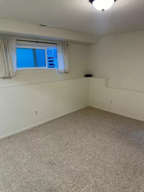 Bedroom - 909 Etheldore St, Moss Beach, CA 94038 photo 10 of 11