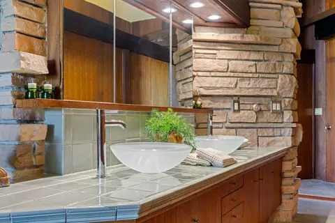 Bath - 999 N Rodeo Gulch Rd, Soquel, CA 95073 photo 3 of 11