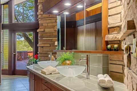 Bath - 999 N Rodeo Gulch Rd, Soquel, CA 95073 photo 2 of 11