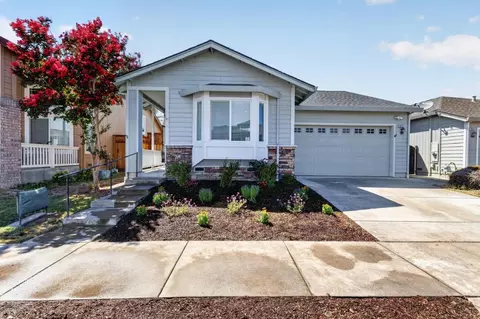 Exterior - 8039 Leno Dr, Windsor, CA 95492 photo 4 of 10