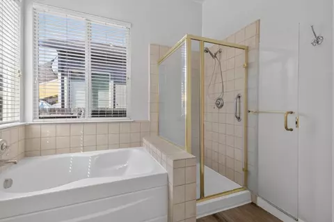 Bath - 8039 Leno Dr, Windsor, CA 95492 photo 1 of 3