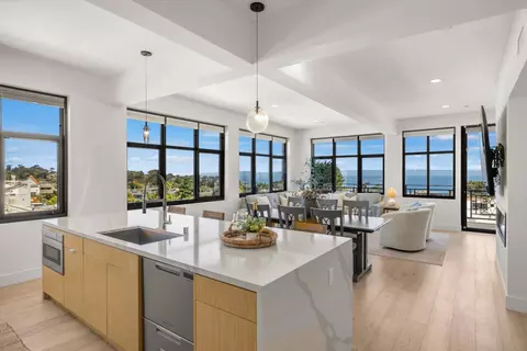 542 Lighthouse 407, Pacific Grove, CA 93950