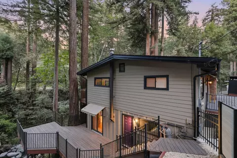 145 Brook Ln, Boulder Creek, CA 95006