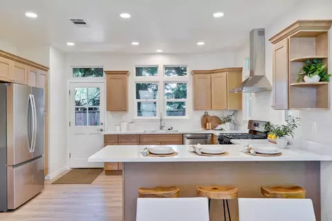Kitchen - 274 Skyview Ct, Mountain View, CA 94043 photo 6 of 6