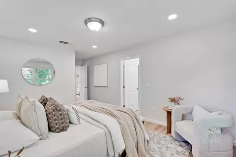 Bedroom - 274 Skyview Ct, Mountain View, CA 94043 photo 4 of 6