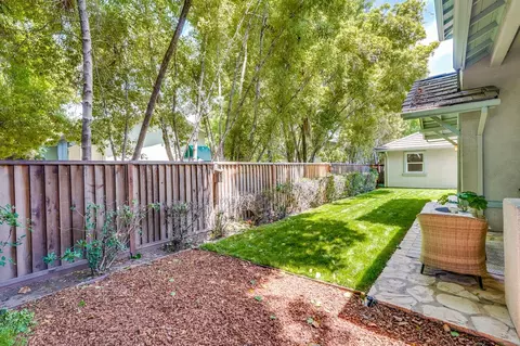 Exterior - 274 Skyview Ct, Mountain View, CA 94043 photo 7 of 11