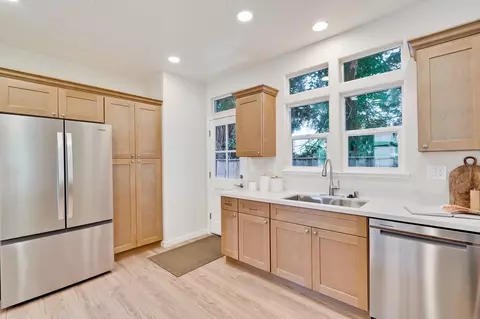 Kitchen - 274 Skyview Ct, Mountain View, CA 94043 photo 5 of 6