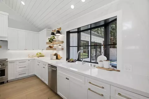 Kitchen - 1052 Echo Dr, Los Altos, CA 94024 photo 3 of 4