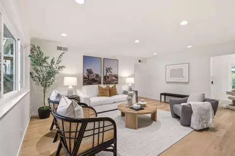 25 Willow Rd 47, Menlo Park, CA 94025