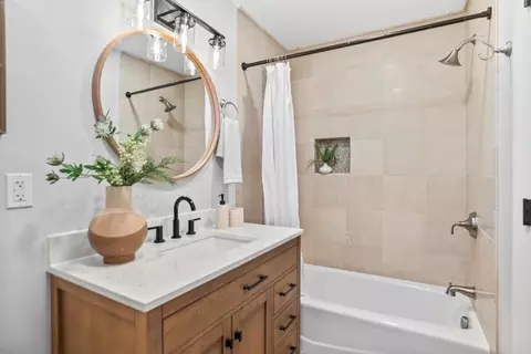 Bath - 10207 Orange Ave, Cupertino, CA 95014 photo 3 of 5