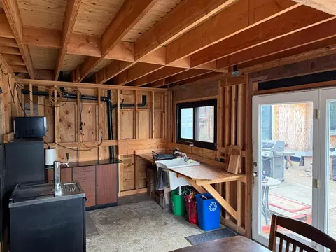 Kitchen - 87 Lawrence Ave, Watsonville, CA 95076 photo 2 of 2