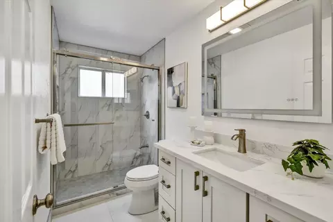 Bath - 1943 Everglades Dr, Milpitas, CA 95035 photo 3 of 5