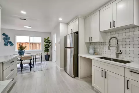 Kitchen - 1943 Everglades Dr, Milpitas, CA 95035 photo 2 of 4