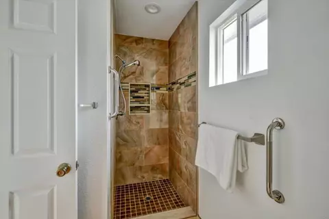 Bath - 1943 Everglades Dr, Milpitas, CA 95035 photo 5 of 5