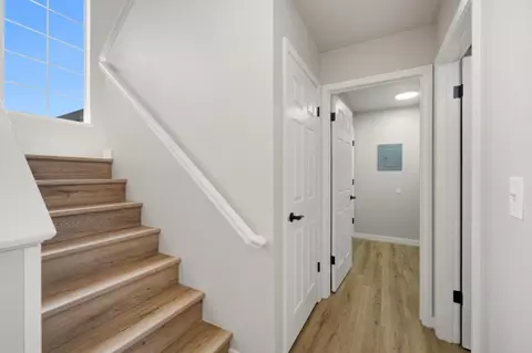 Entry Way - 1371 Peregrine Dr, Gilroy, CA 95020 photo 3 of 7