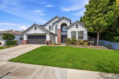 Exterior - 1371 Peregrine Dr, Gilroy, CA 95020 photo 2 of 5