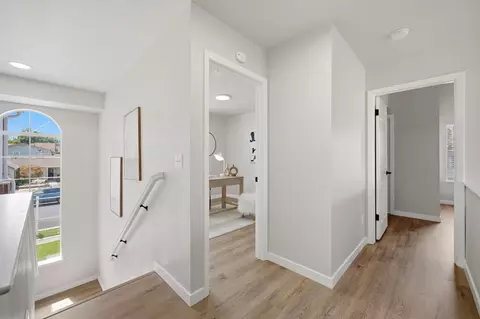 Entry Way - 1371 Peregrine Dr, Gilroy, CA 95020 photo 5 of 7