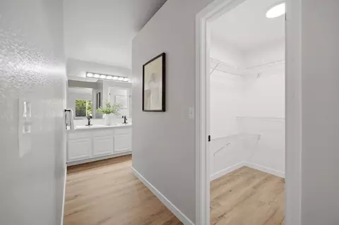 Entry Way - 1371 Peregrine Dr, Gilroy, CA 95020 photo 6 of 7