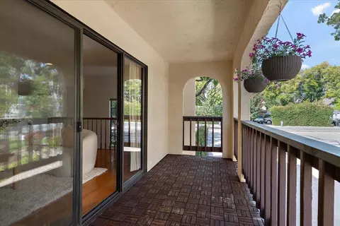 Exterior - 1971 W Middlefield Rd 10, Mountain View, CA 94043 photo 2 of 9
