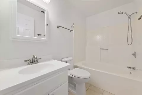 Bath - 1971 W Middlefield Rd 10, Mountain View, CA 94043 photo 3 of 3
