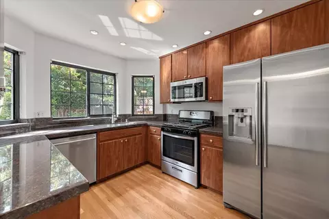 Kitchen - 1971 W Middlefield Rd 10, Mountain View, CA 94043 photo 1 of 1