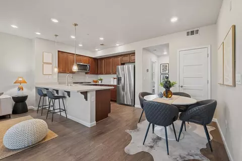 Dining - 722 Garden St, Milpitas, CA 95035 photo 2 of 3
