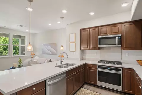 Kitchen - 722 Garden St, Milpitas, CA 95035 photo 7 of 8